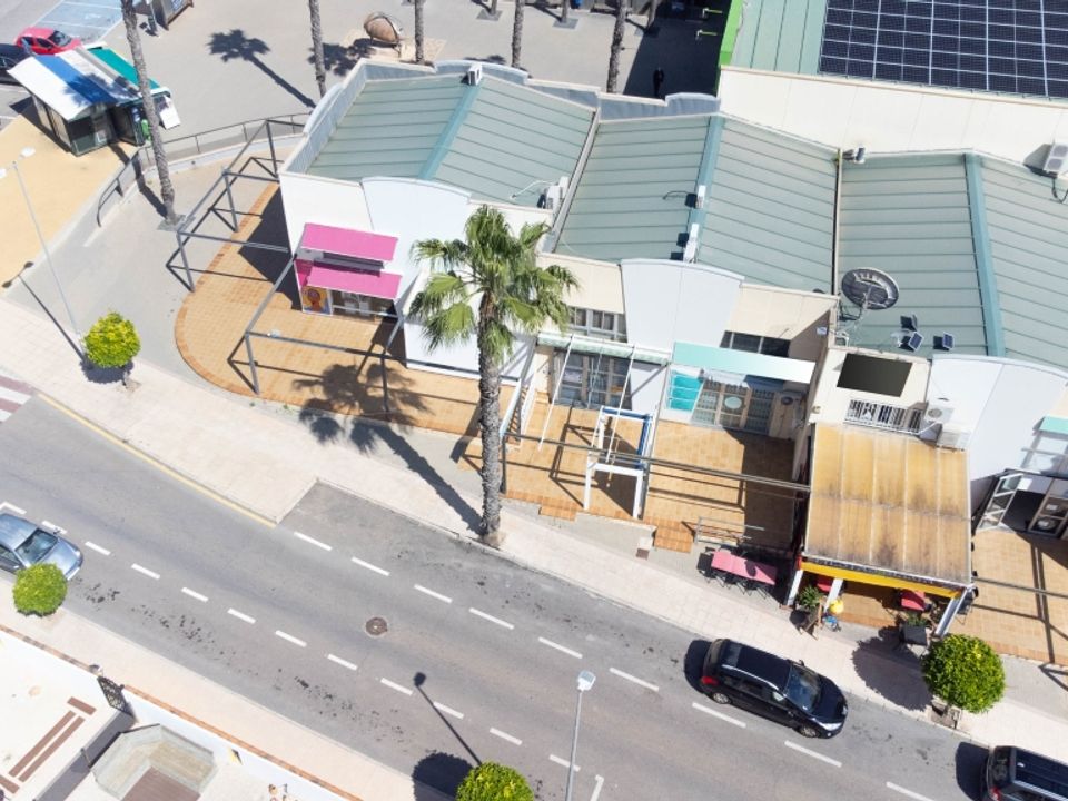 Erhvervsejendom i La Marina, Alicante - foto 1